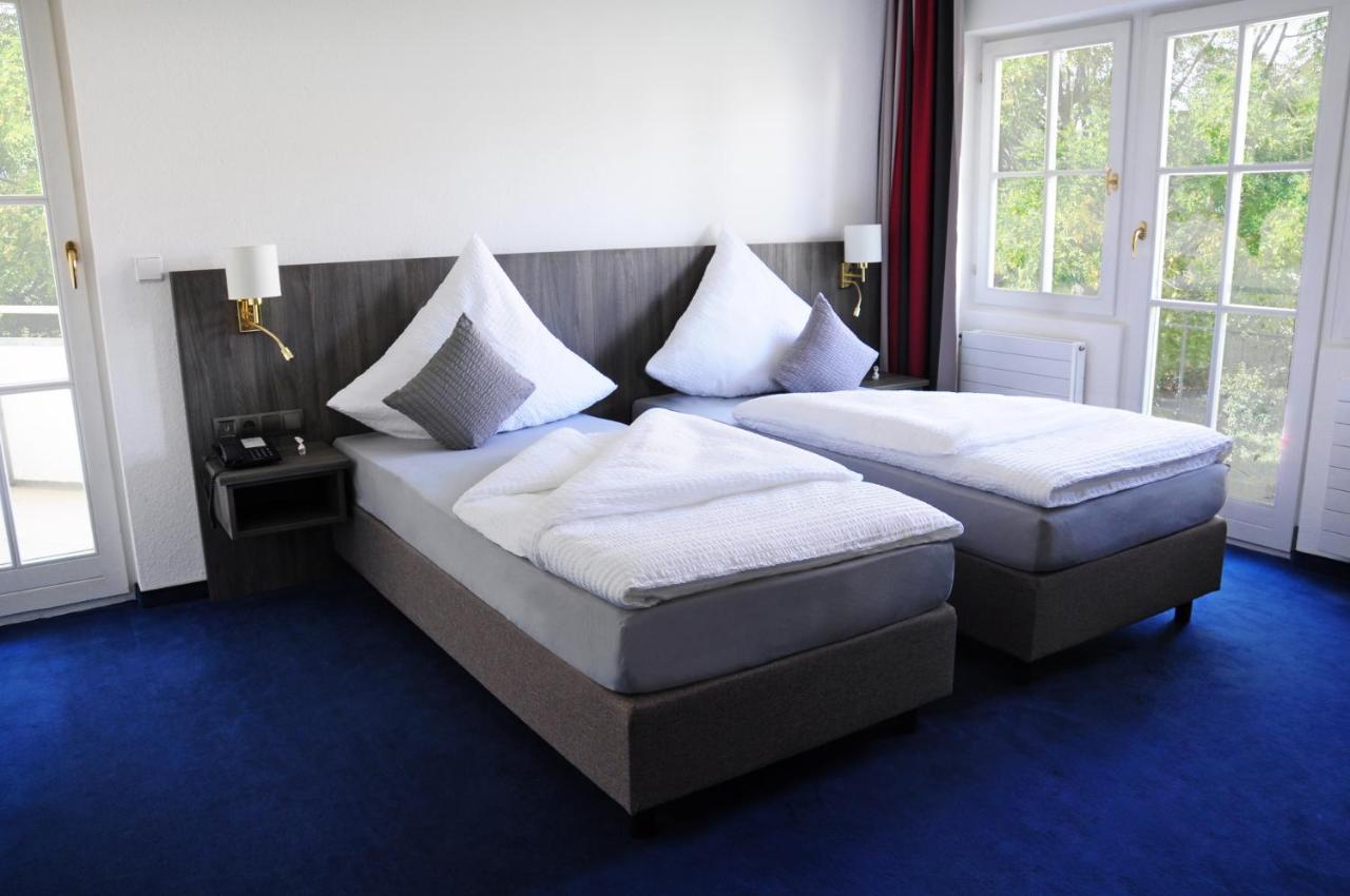 Hotel Krone Ueberlingen Am Ried ซิงเงน ภายนอก รูปภาพ