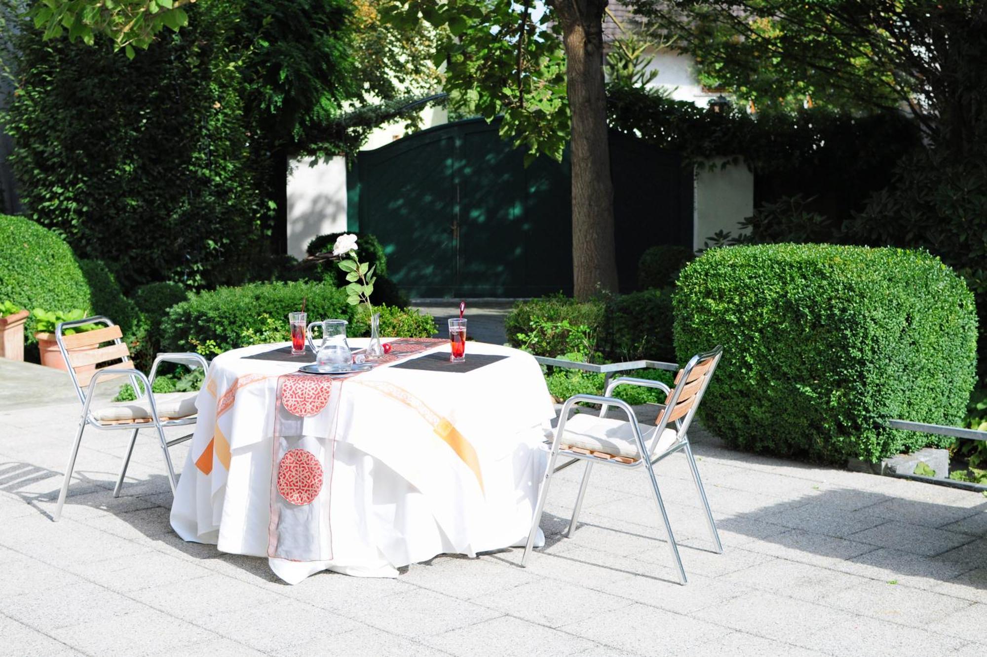 Hotel Krone Ueberlingen Am Ried ซิงเงน ภายนอก รูปภาพ