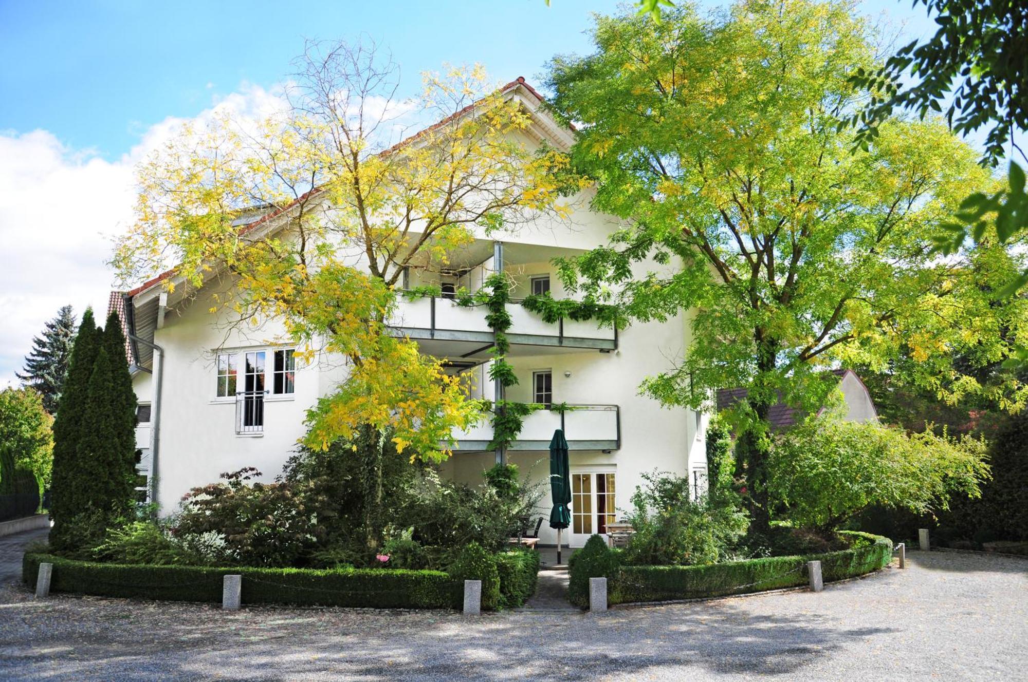 Hotel Krone Ueberlingen Am Ried ซิงเงน ภายนอก รูปภาพ